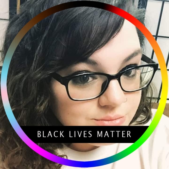 Meet your Posher, Ashleigh - Picture 1 of 1